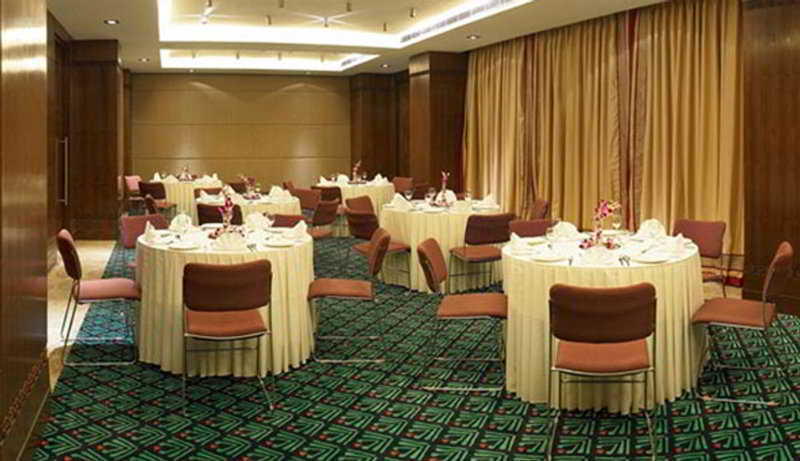 รอยัล ออร์คิด เซ็นทรัล ชัยปุระ พาณีพาร์ค Hotel ภายนอก รูปภาพ